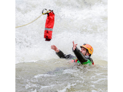 Інструкція з безпеки на сплаві: правила, що рятують життя